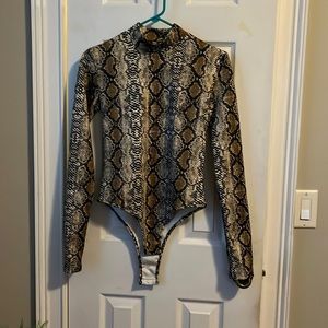 XL long sleeve body suit